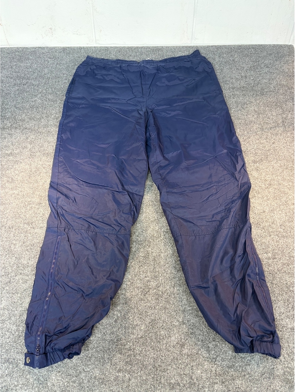 Vintage 1990s Men’s Nike Nylon Wind Pants Navy Blue Size Large Cotton Lined